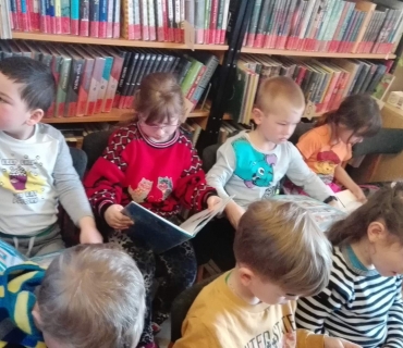 Návštěva knihovny a ZŠ Libáň 1.4.2019