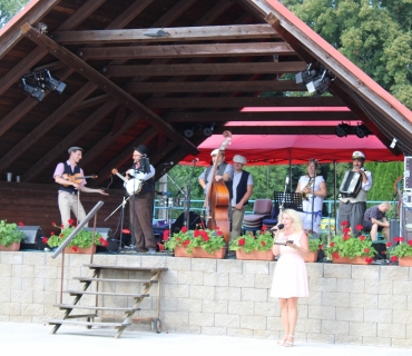 <p>Pražský lázeňský orchestr<br data-mce-bogus=1></p>