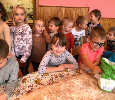 Pečeme svatomartinské rohlíčky