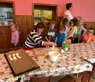 Pečeme svatomartinské rohlíčky