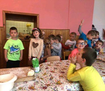 Pečeme svatomartinské rohlíčky