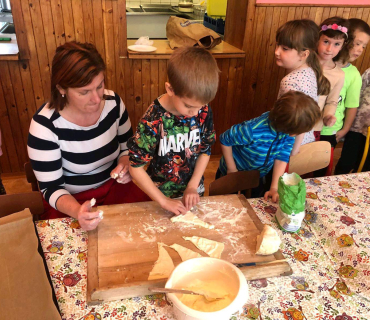 Pečeme svatomartinské rohlíčky