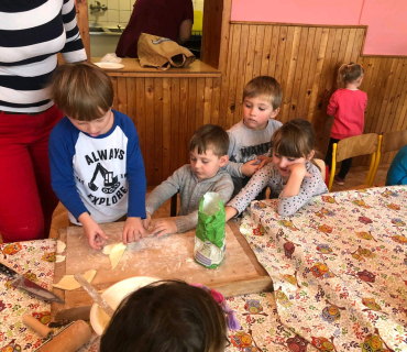 Pečeme svatomartinské rohlíčky