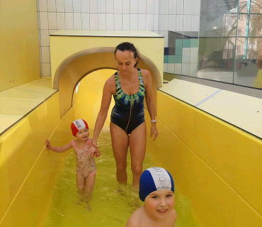 Plavání s tobogánem