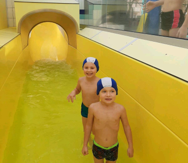 Plavání s tobogánem