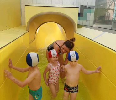 Plavání s tobogánem