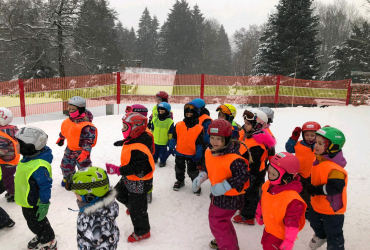 lyžování na Kozákově