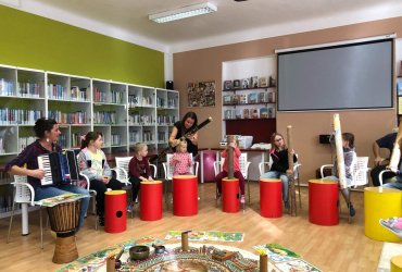 Hudební workshop s Lucií Doušovou a projektem Bookstart